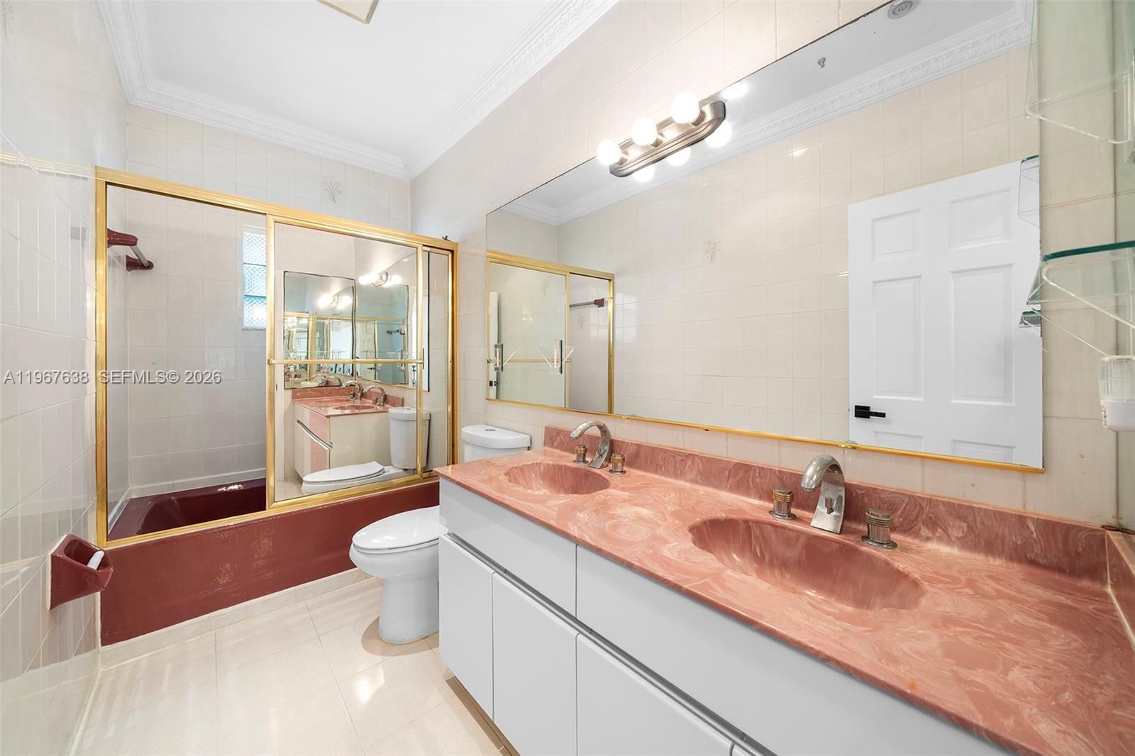 GOLDEN BEACH SEC E - Residential