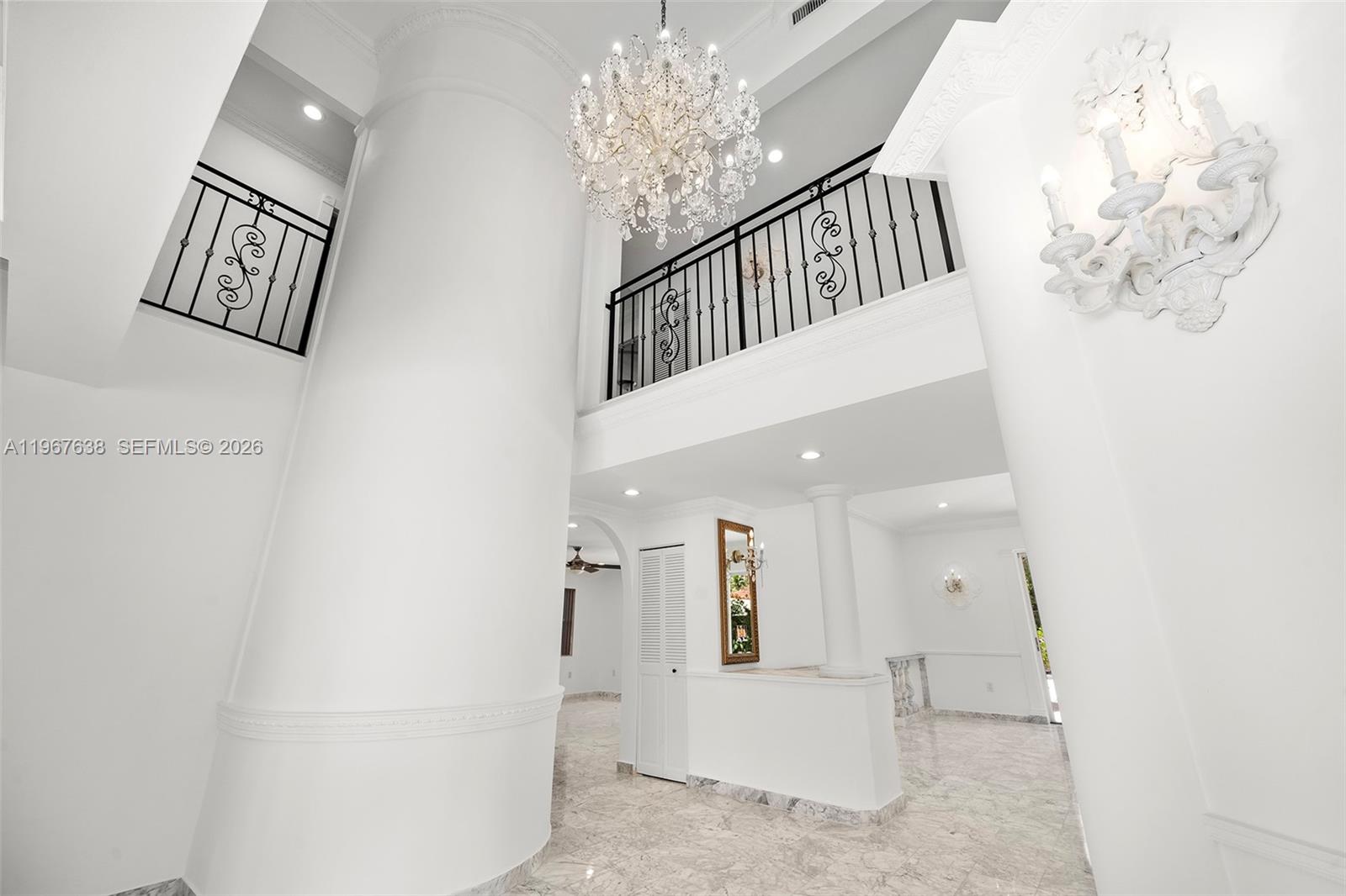 GOLDEN BEACH SEC E - Residential