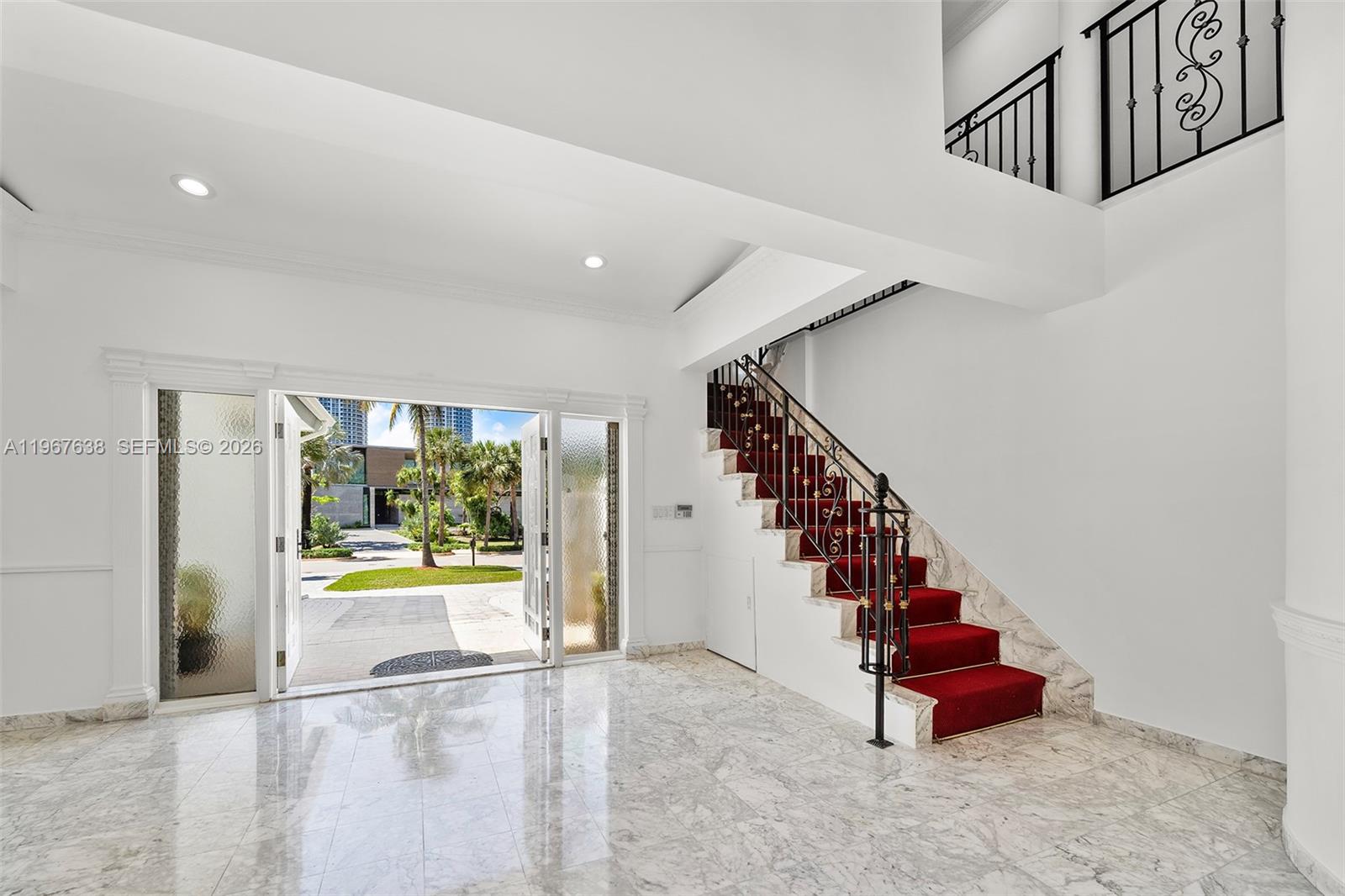 GOLDEN BEACH SEC E - Residential