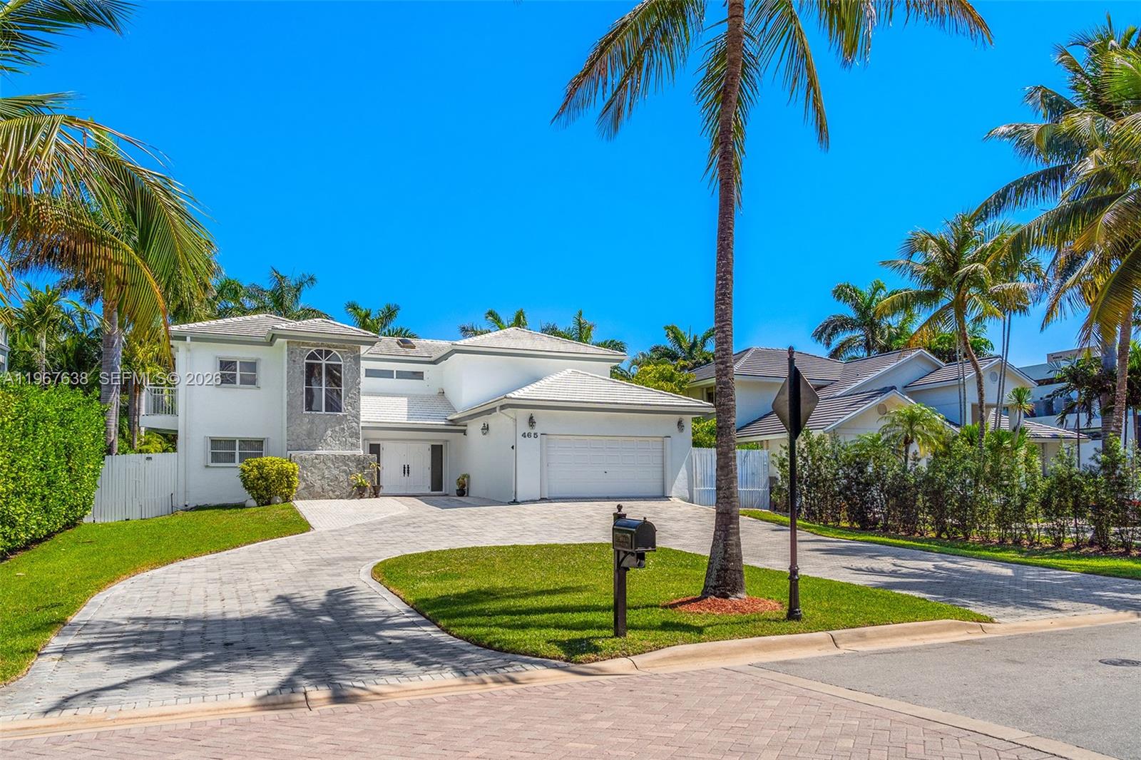 GOLDEN BEACH SEC E - Residential