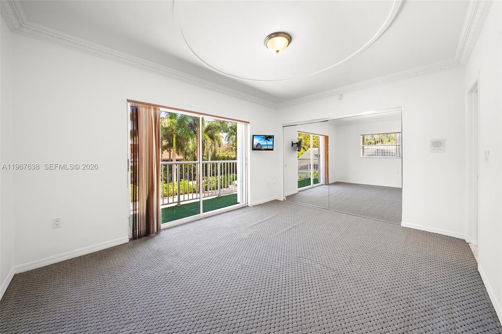 GOLDEN BEACH SEC E - Residential