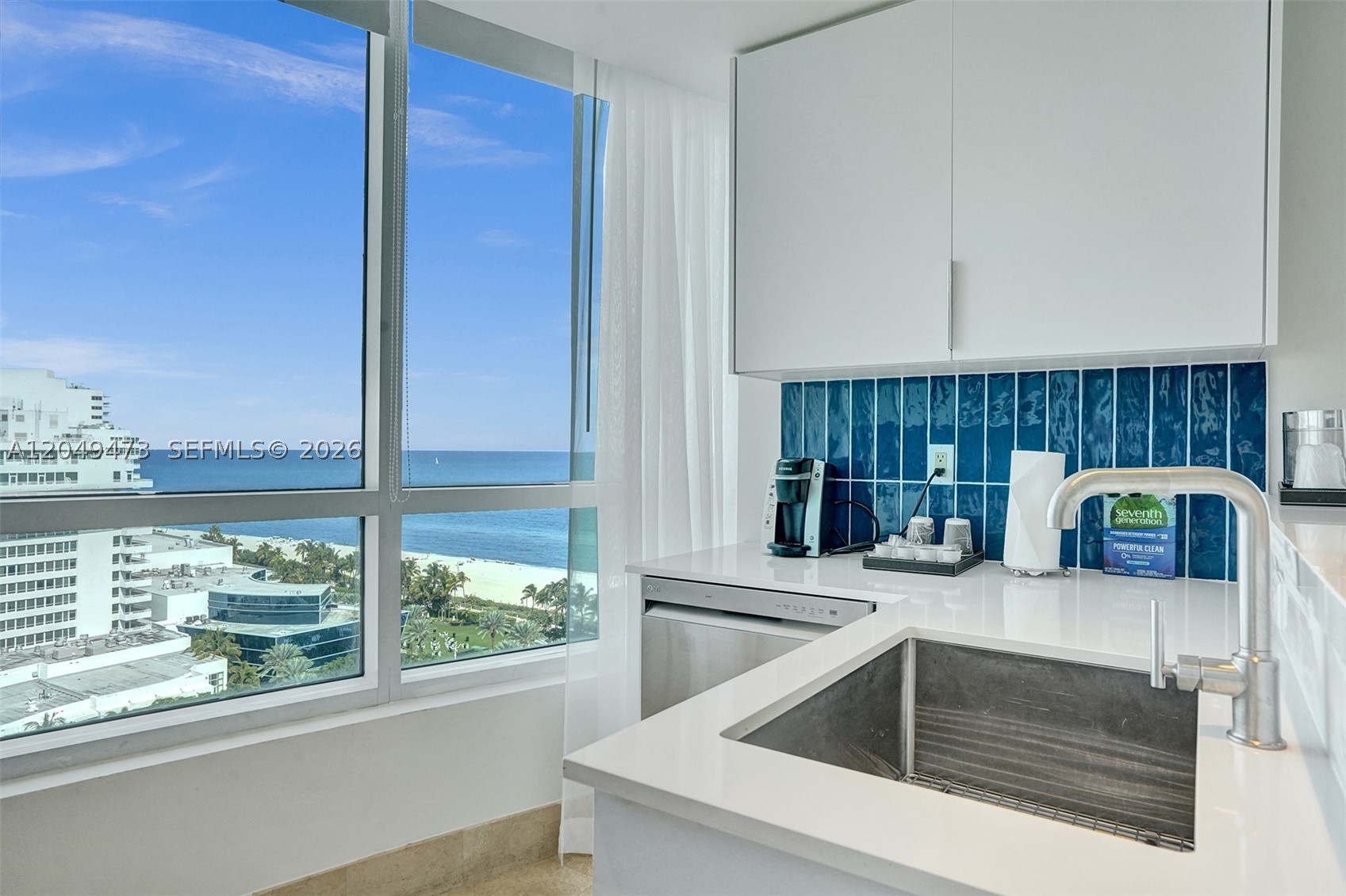 FONTAINEBLEAU II CONDO - Residential Lease