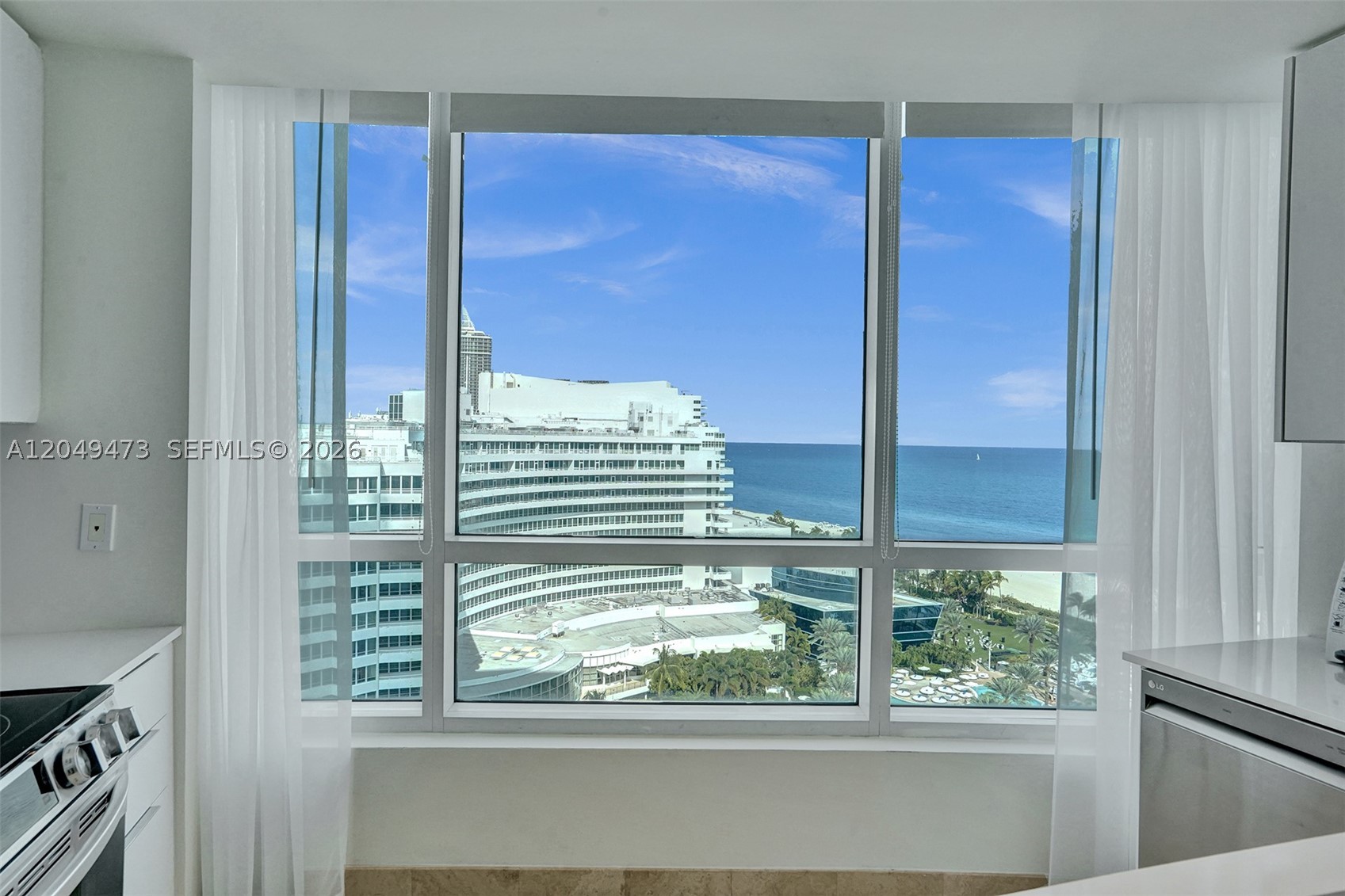 FONTAINEBLEAU II CONDO - Residential Lease