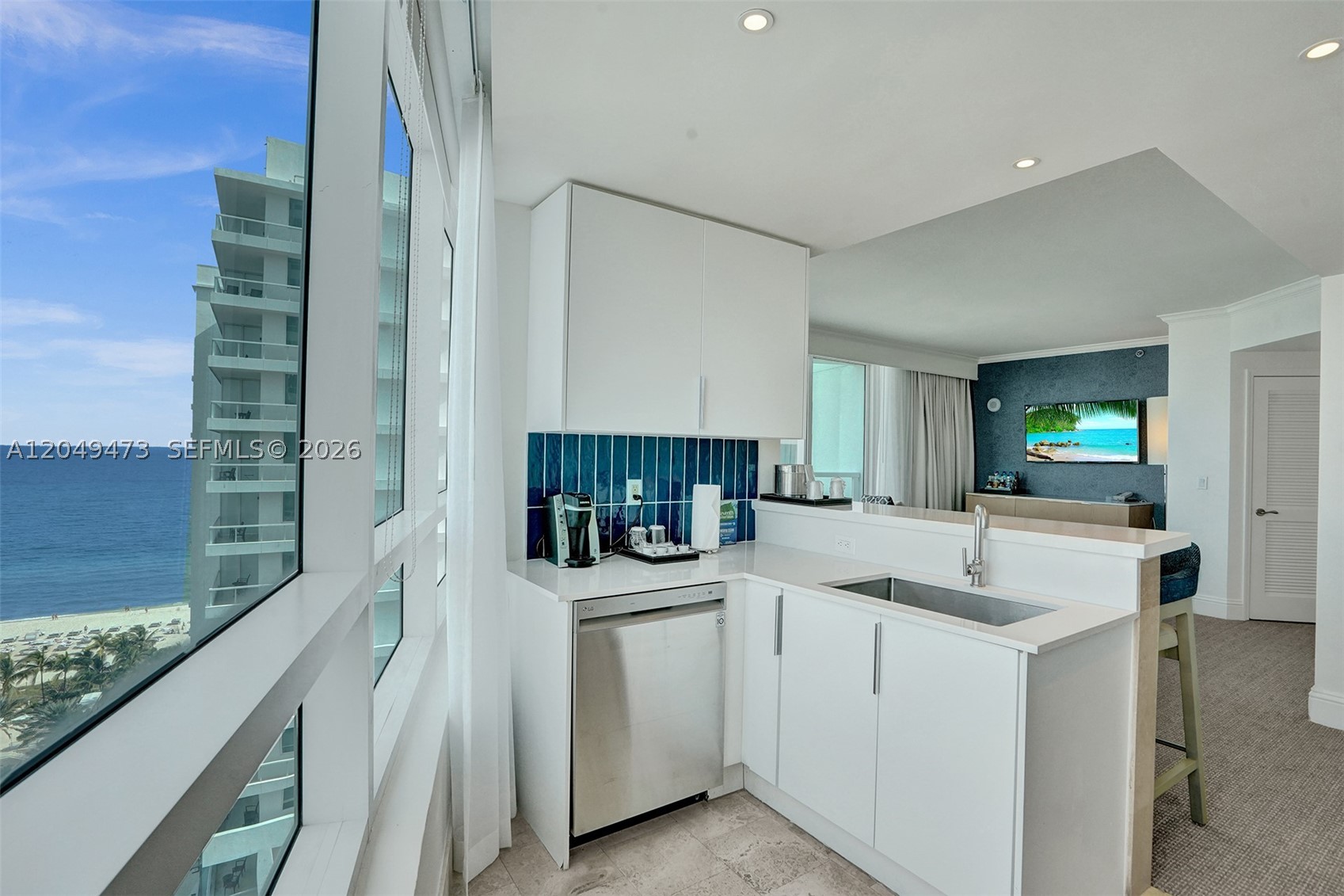 FONTAINEBLEAU II CONDO - Residential Lease