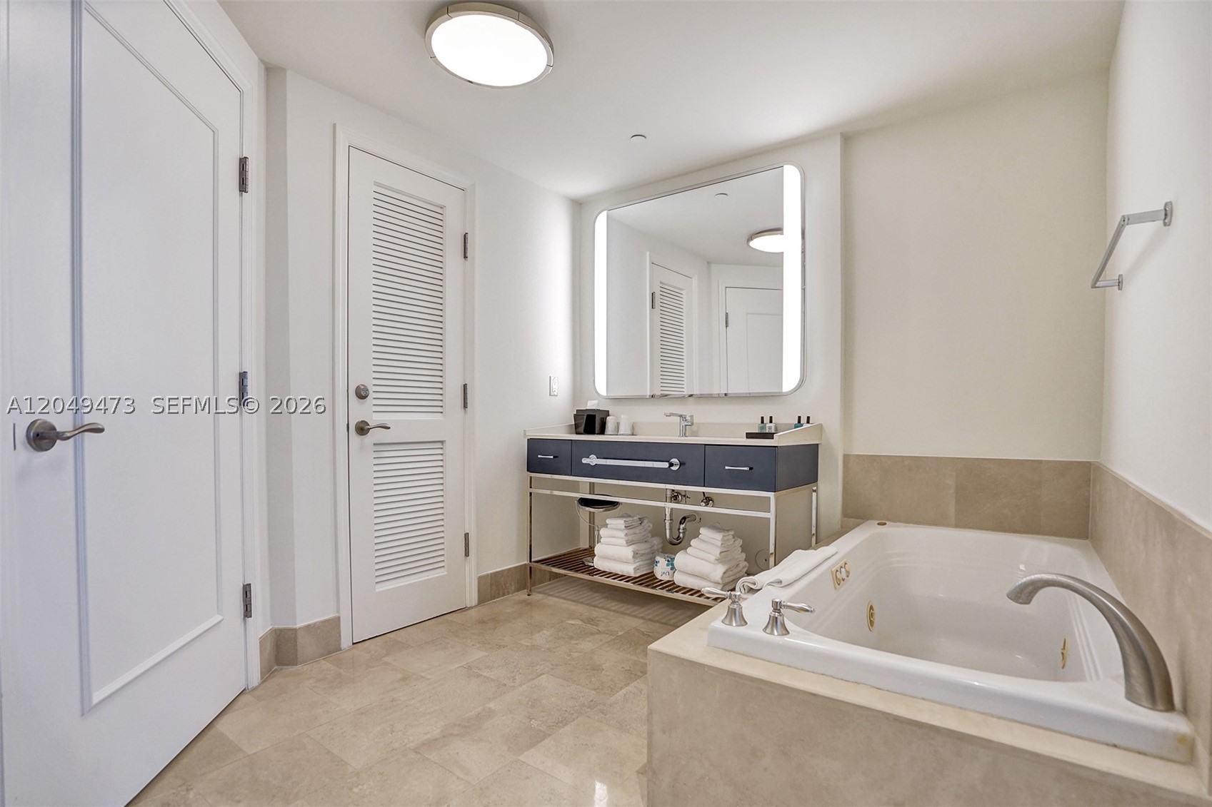 FONTAINEBLEAU II CONDO - Residential Lease