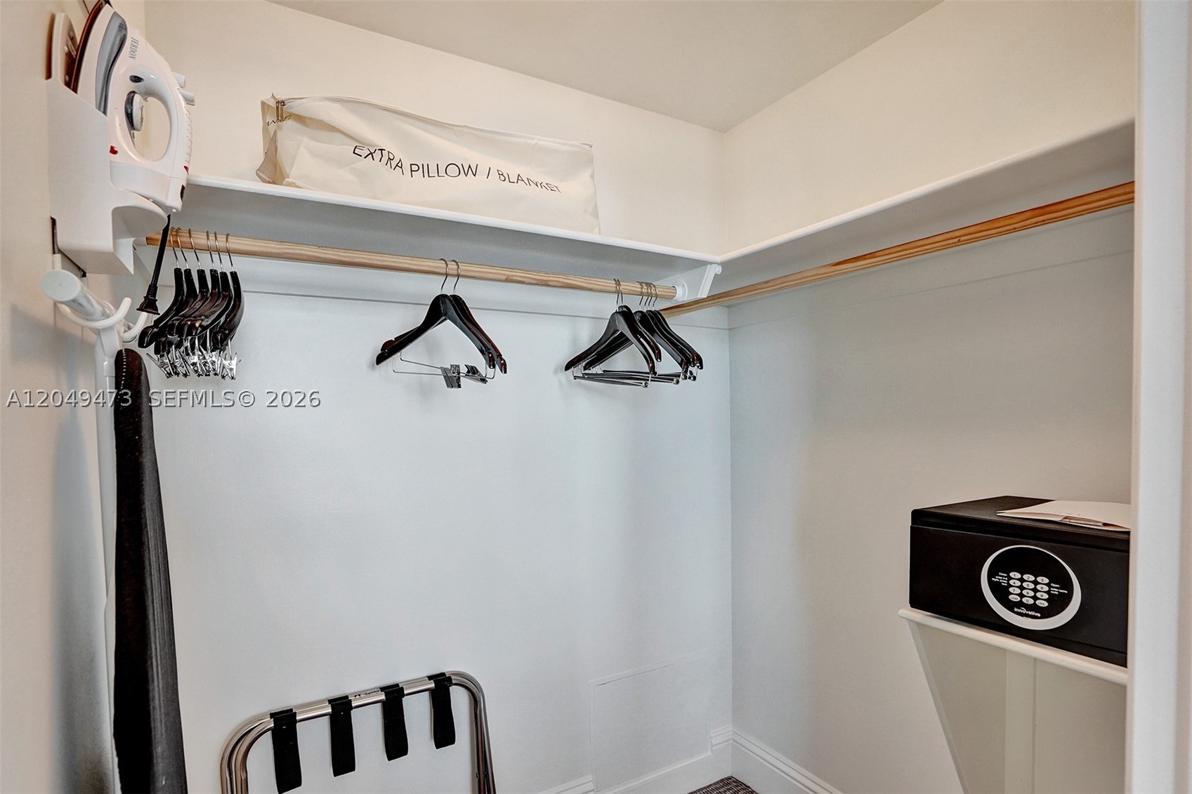 FONTAINEBLEAU II CONDO - Residential Lease