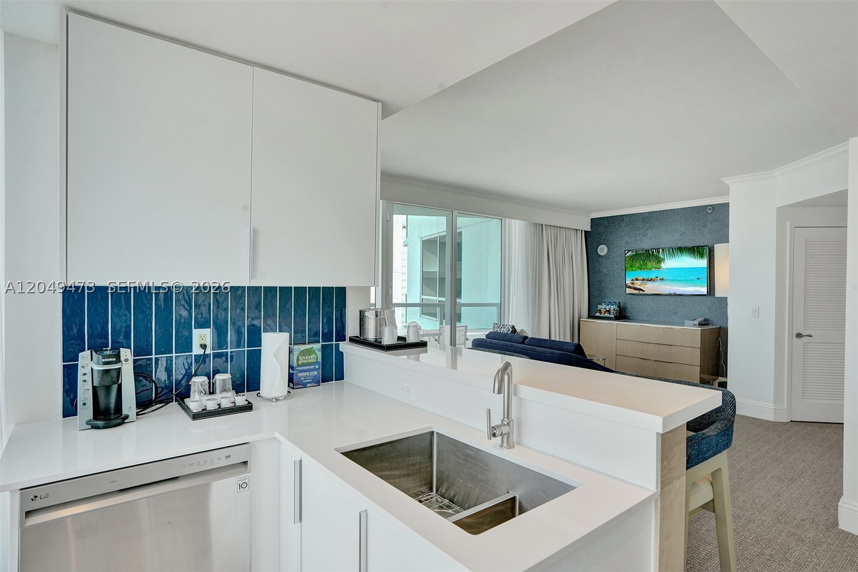 FONTAINEBLEAU II CONDO - Residential Lease