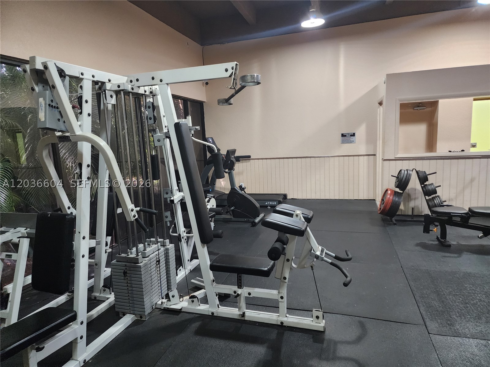 PEMBROKE LAKES SECTION SE - Residential Lease