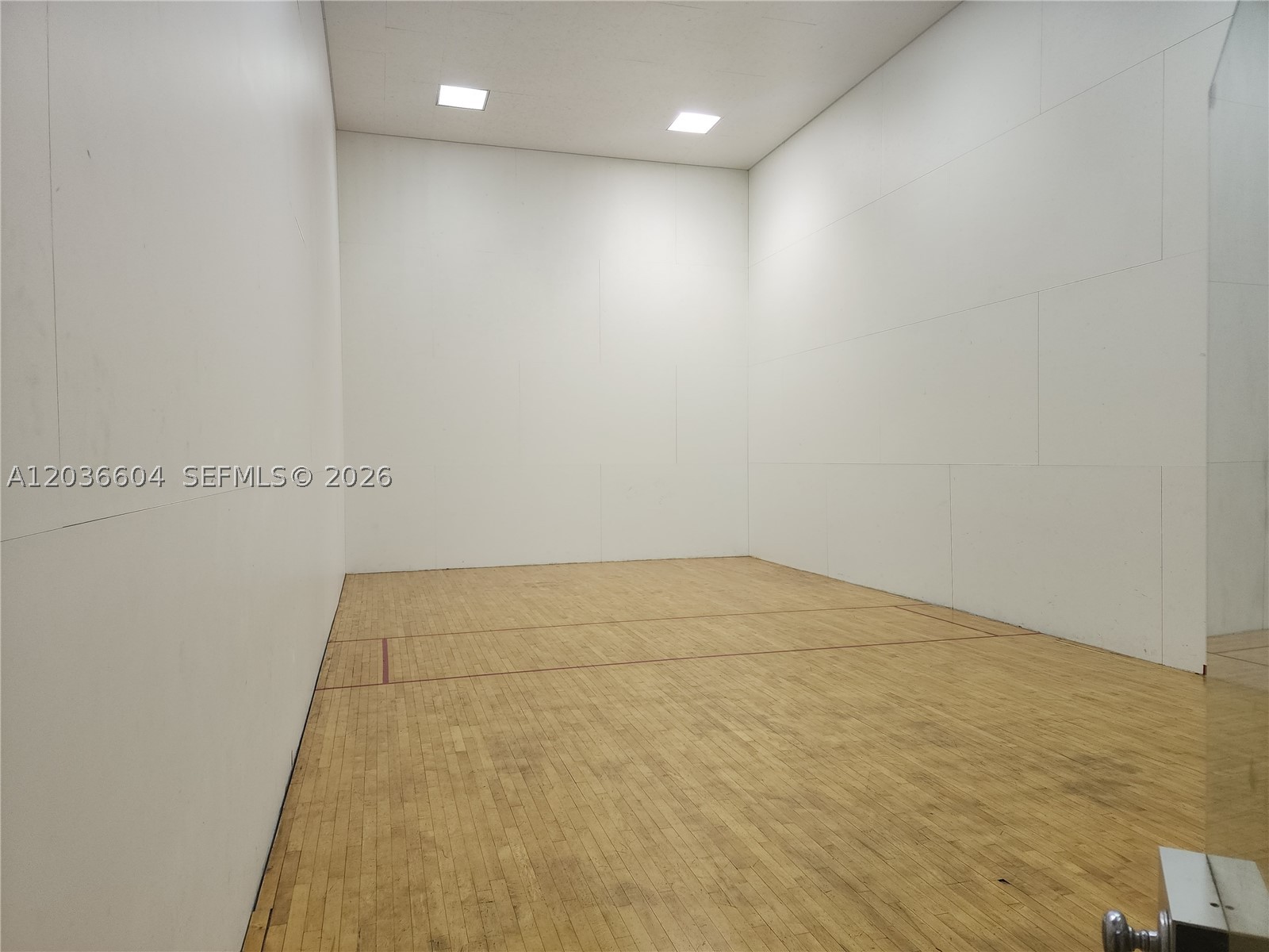 PEMBROKE LAKES SECTION SE - Residential Lease