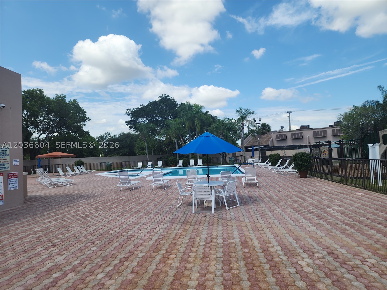 PEMBROKE LAKES SECTION SE - Residential Lease