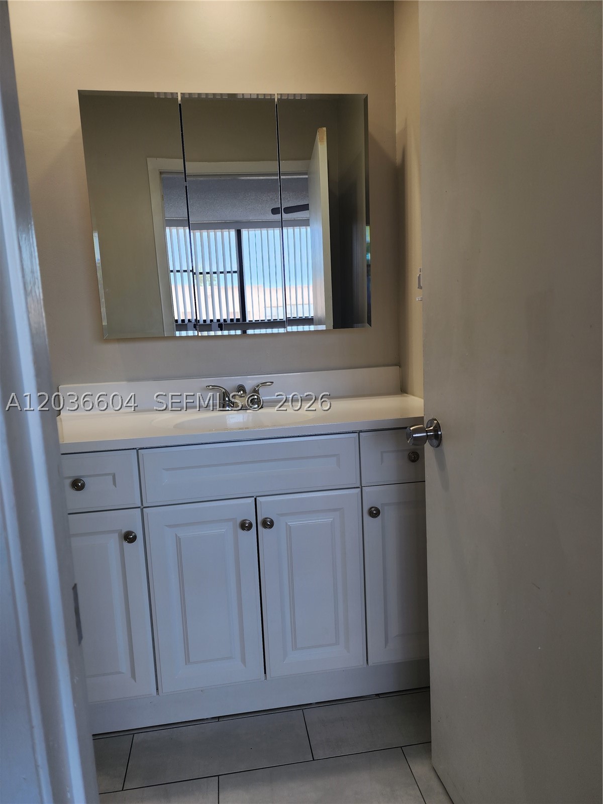 PEMBROKE LAKES SECTION SE - Residential Lease