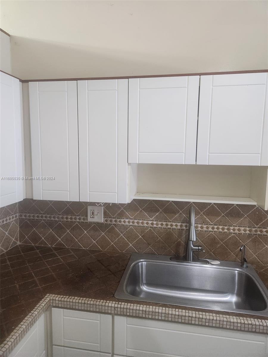 FOREST VIEW SUB - Residential Lease