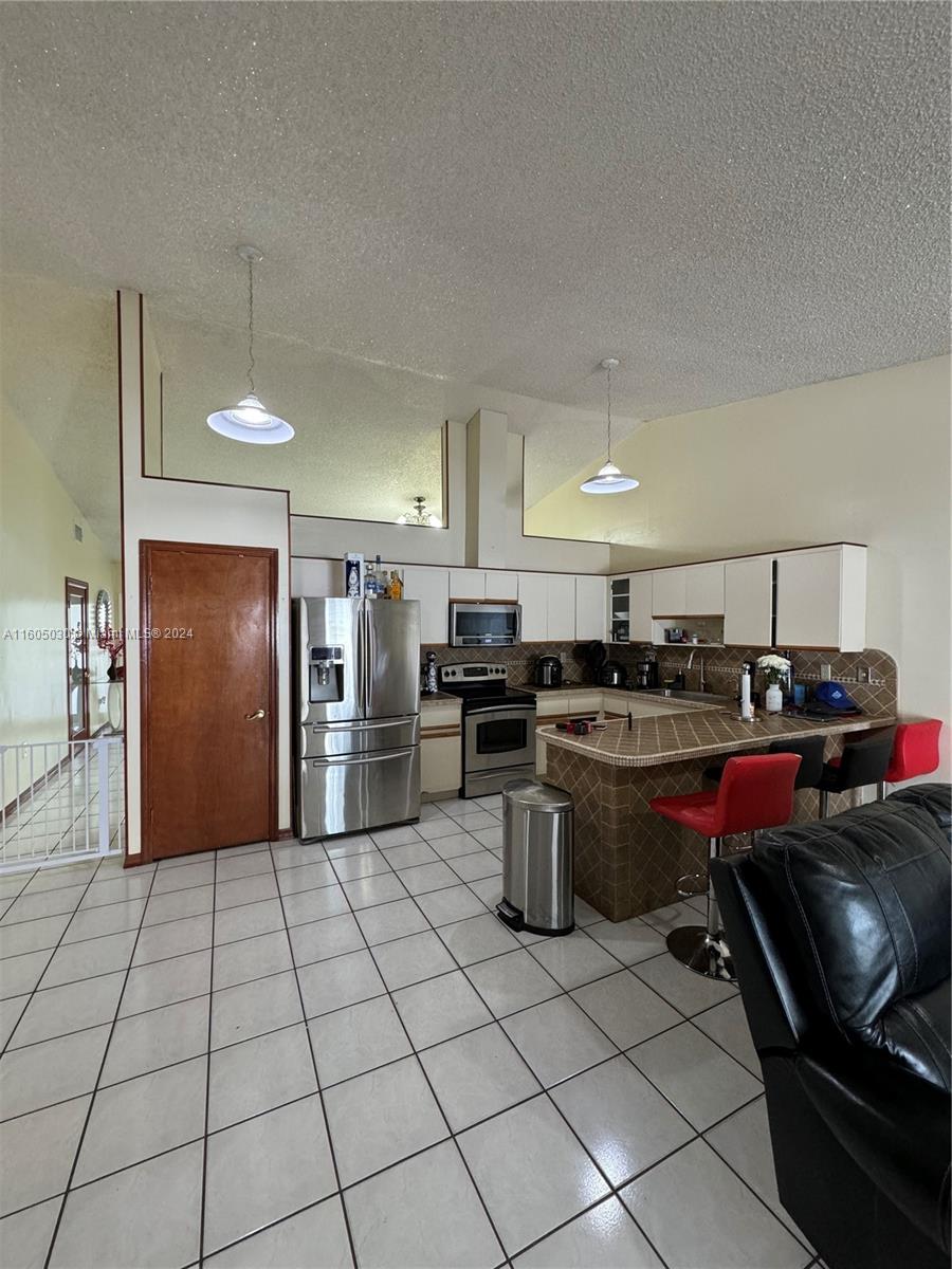 FOREST VIEW SUB - Residential Lease