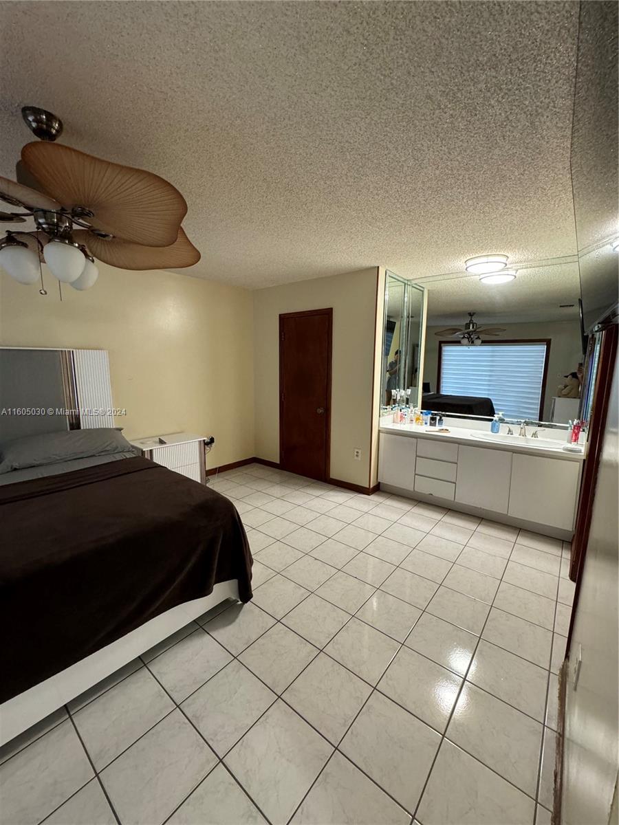 FOREST VIEW SUB - Residential Lease