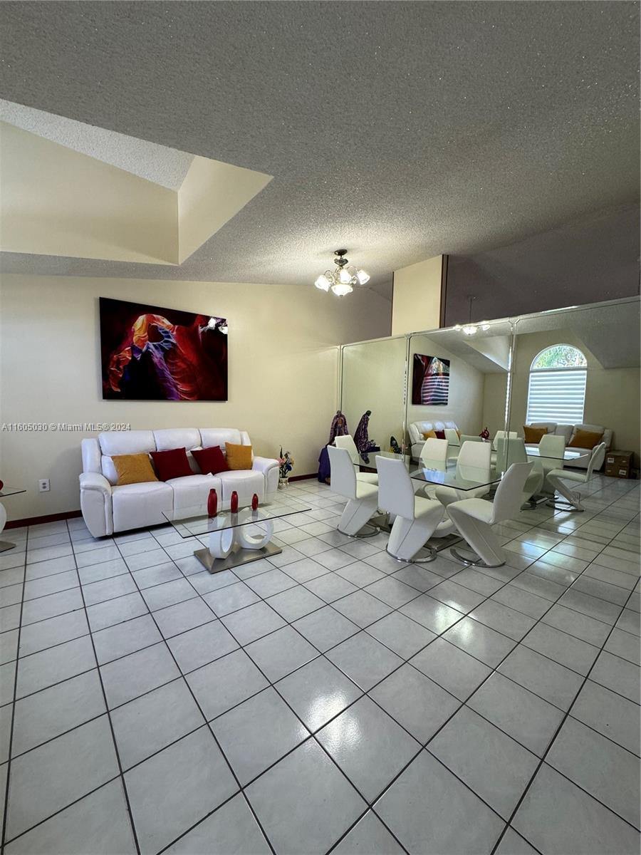 FOREST VIEW SUB - Residential Lease