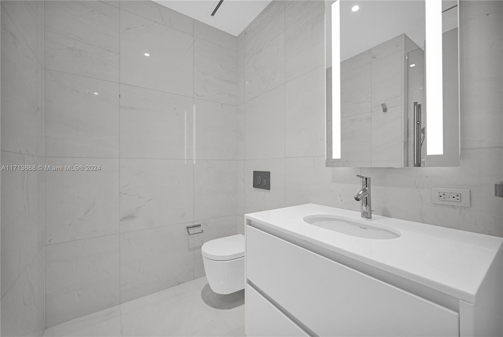 Aston Martin Residences - Residential