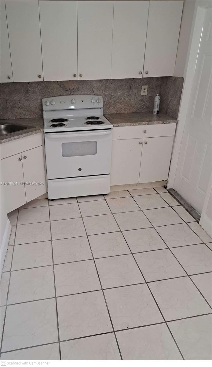 LAWRENCE ESTATES LAND COS - Residential Lease