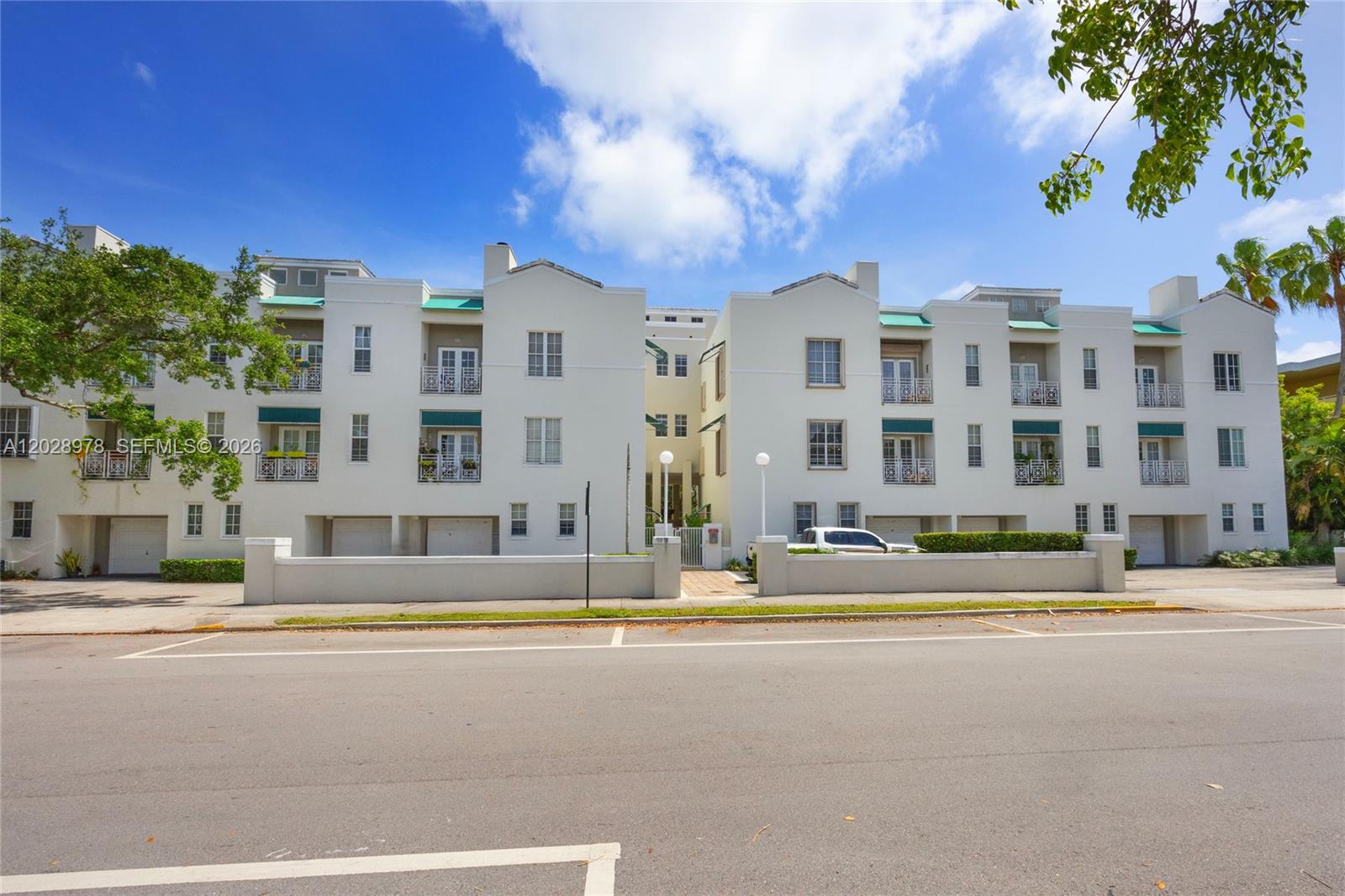 THE FOUNTAINS OF SO MIAMI - Residential