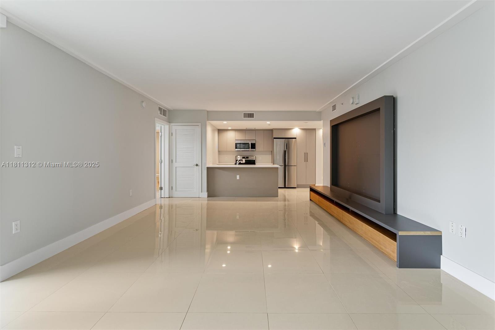 Tross One Bay Harbor - Residential