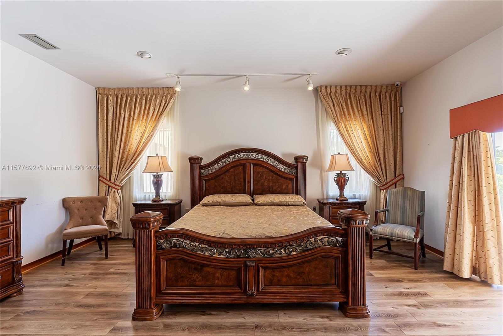 COCOPLUM SEC 1 - Residential