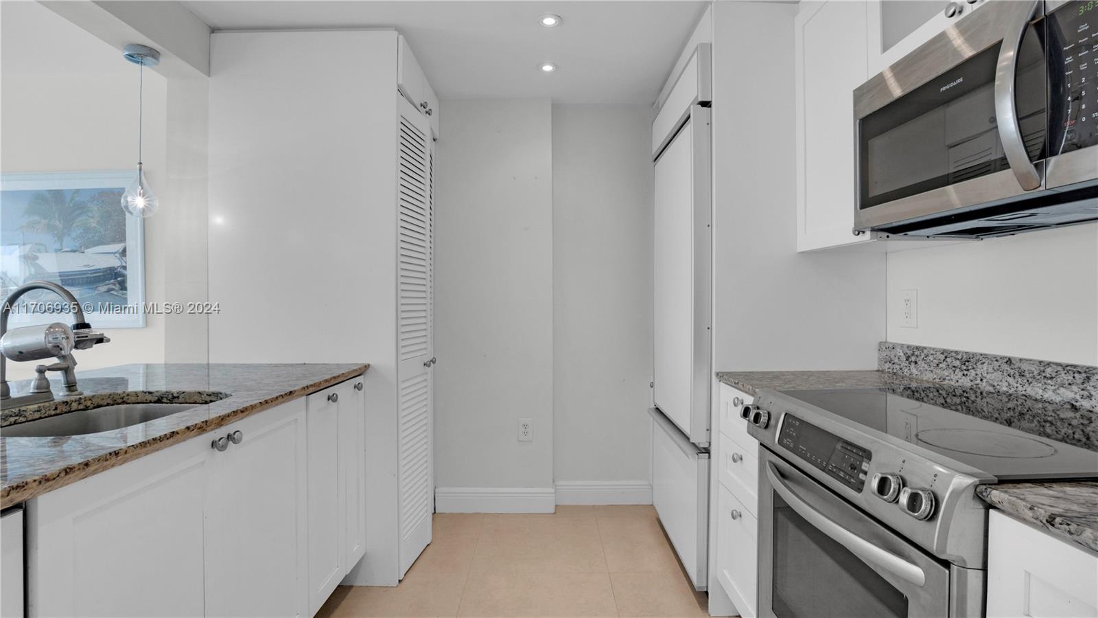 HARBOUR HOUSE - Residential Lease