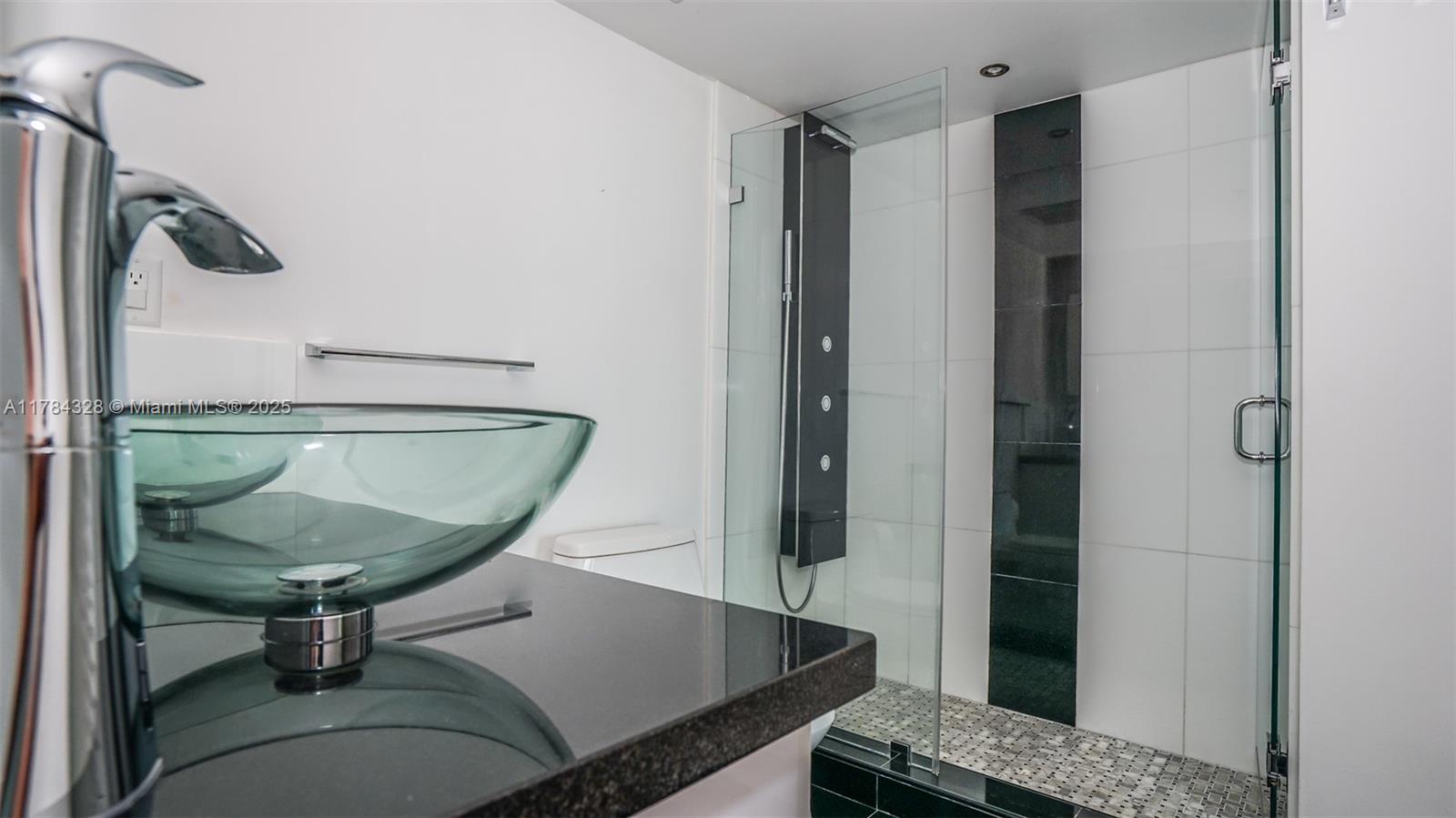 THE CLUB AT BRICKELL BAY - Residential Lease