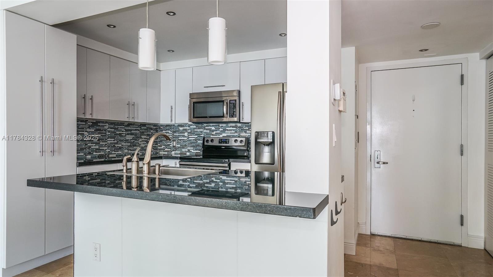 THE CLUB AT BRICKELL BAY - Residential Lease