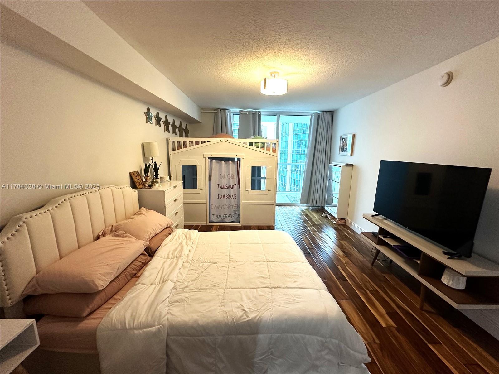 THE CLUB AT BRICKELL BAY - Residential Lease