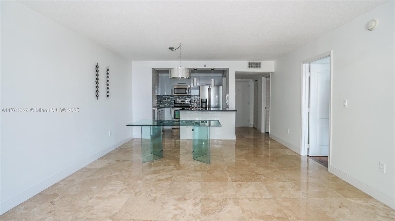 THE CLUB AT BRICKELL BAY - Residential Lease