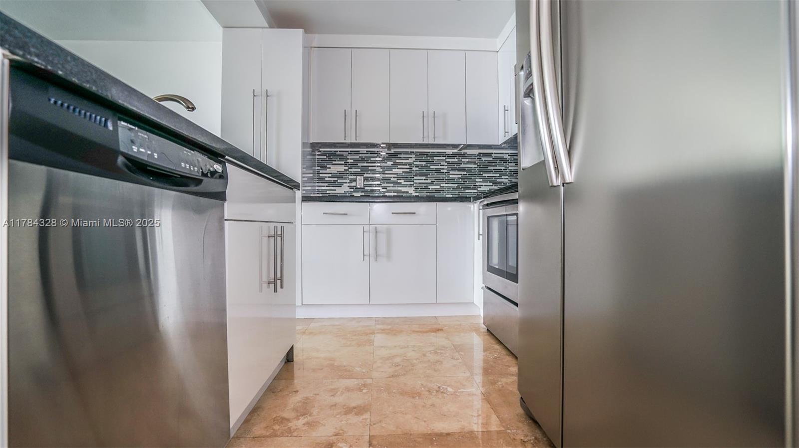 THE CLUB AT BRICKELL BAY - Residential Lease