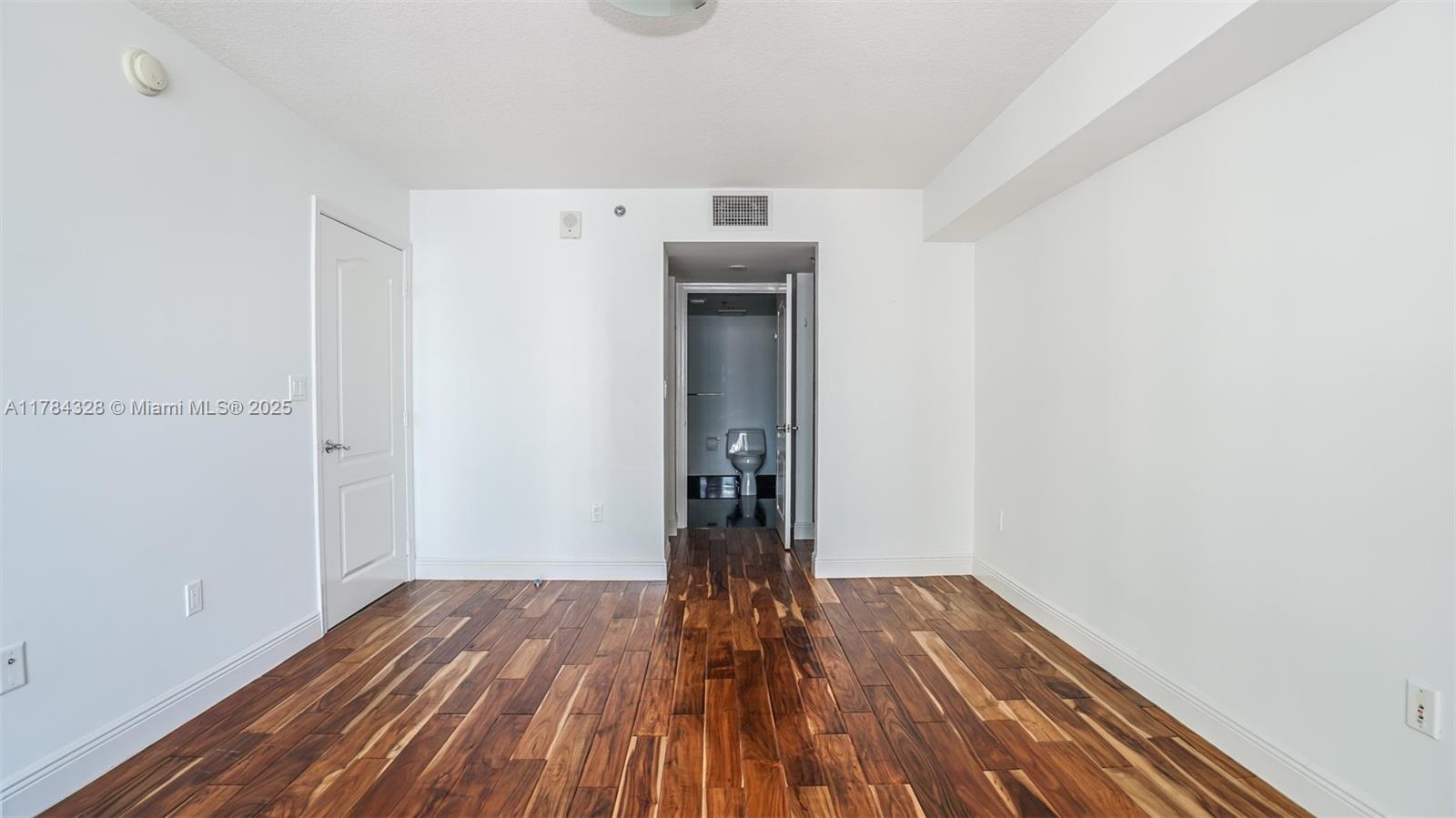 THE CLUB AT BRICKELL BAY - Residential Lease