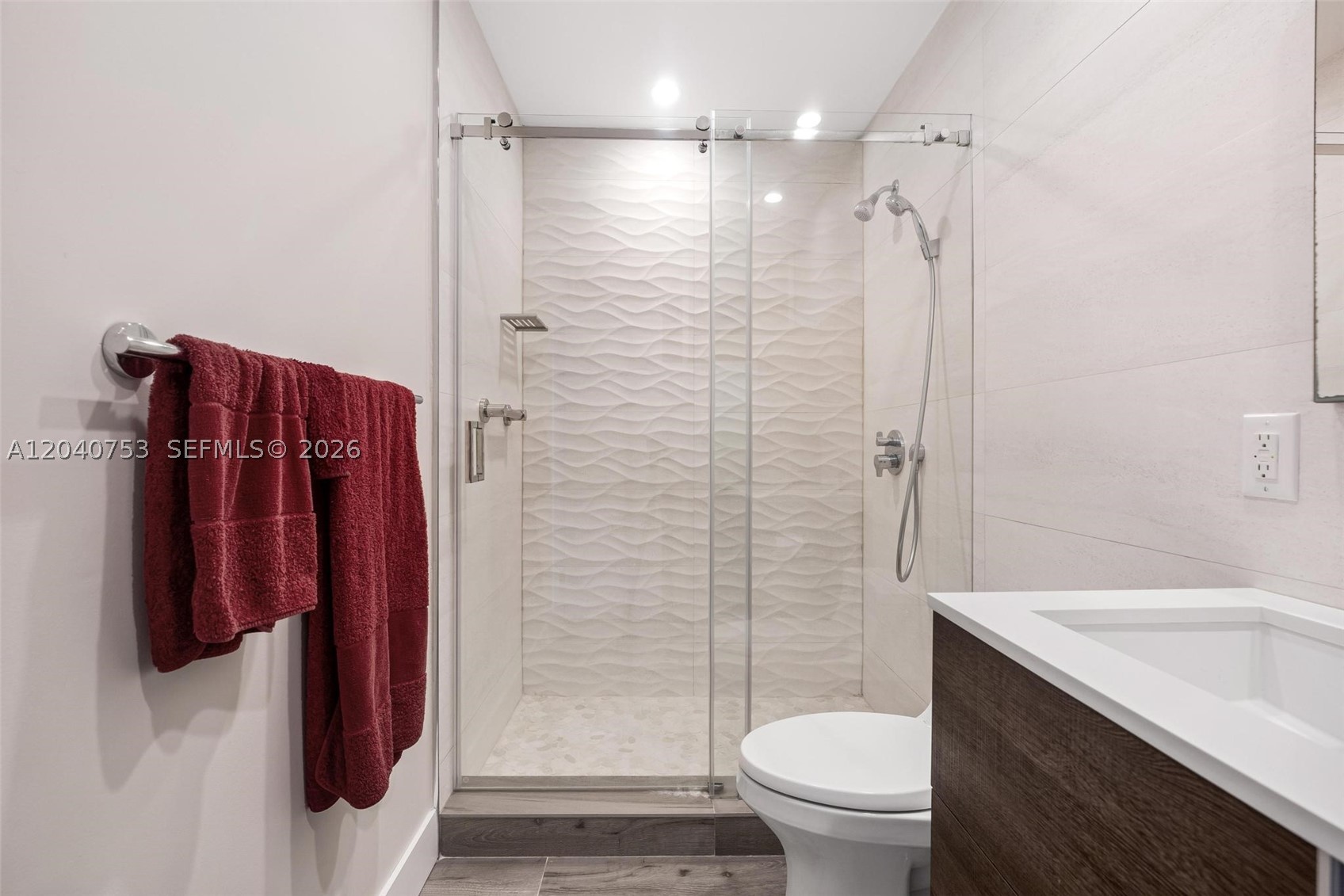 GABLES WATERWAY TOWERS CO - Residential