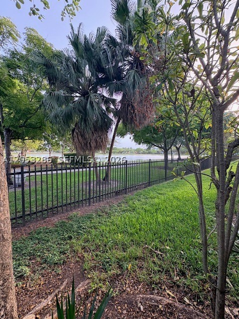 PARK LAKE VILG CONDO PHS - Residential Lease