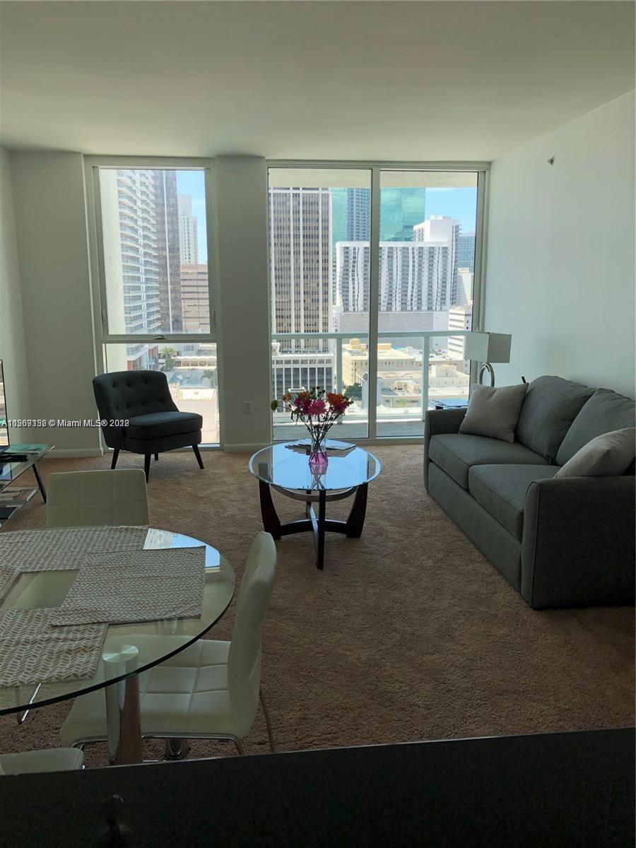 VIZCAYNE NORTH CONDO - Residential Lease