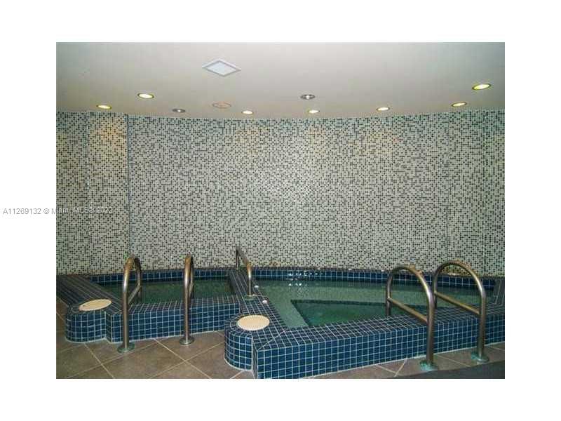 VIZCAYNE NORTH CONDO - Residential Lease