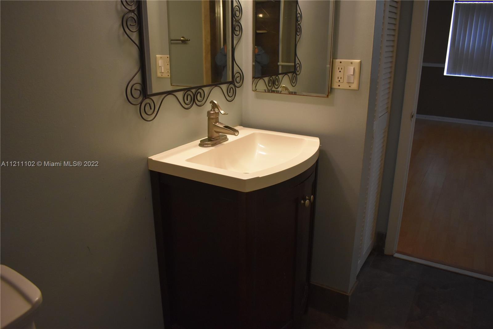 RAMBLEWOOD EAST CONDO - Residential Lease