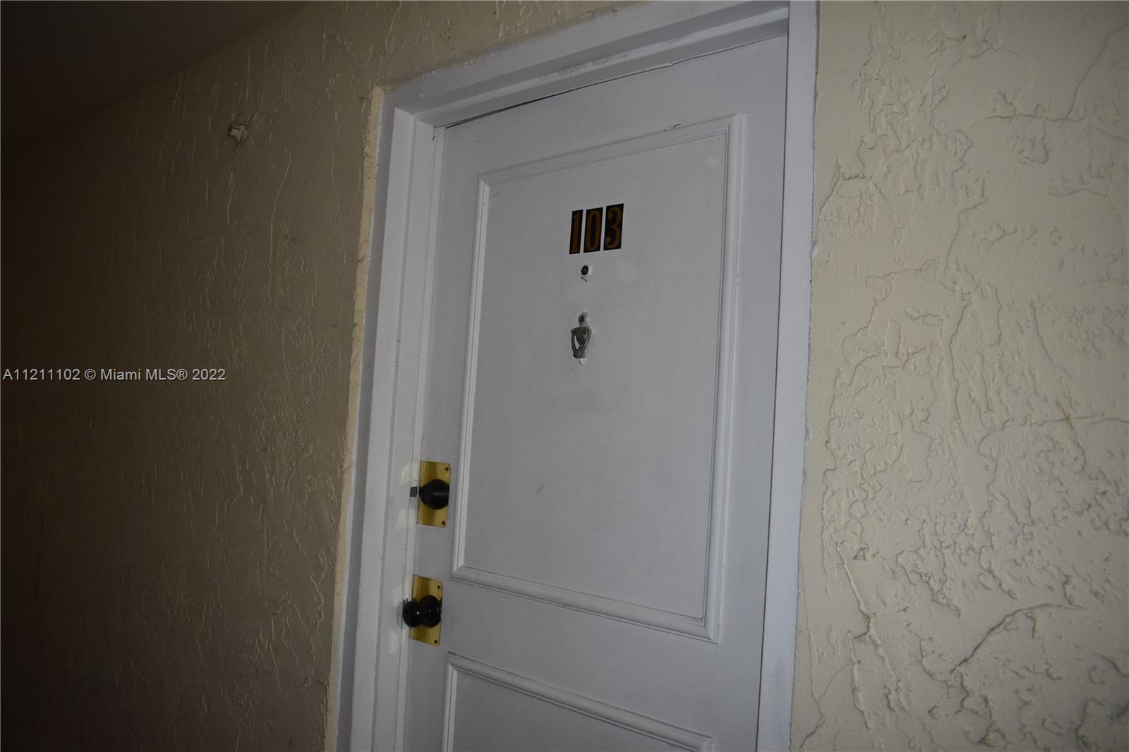 RAMBLEWOOD EAST CONDO - Residential Lease