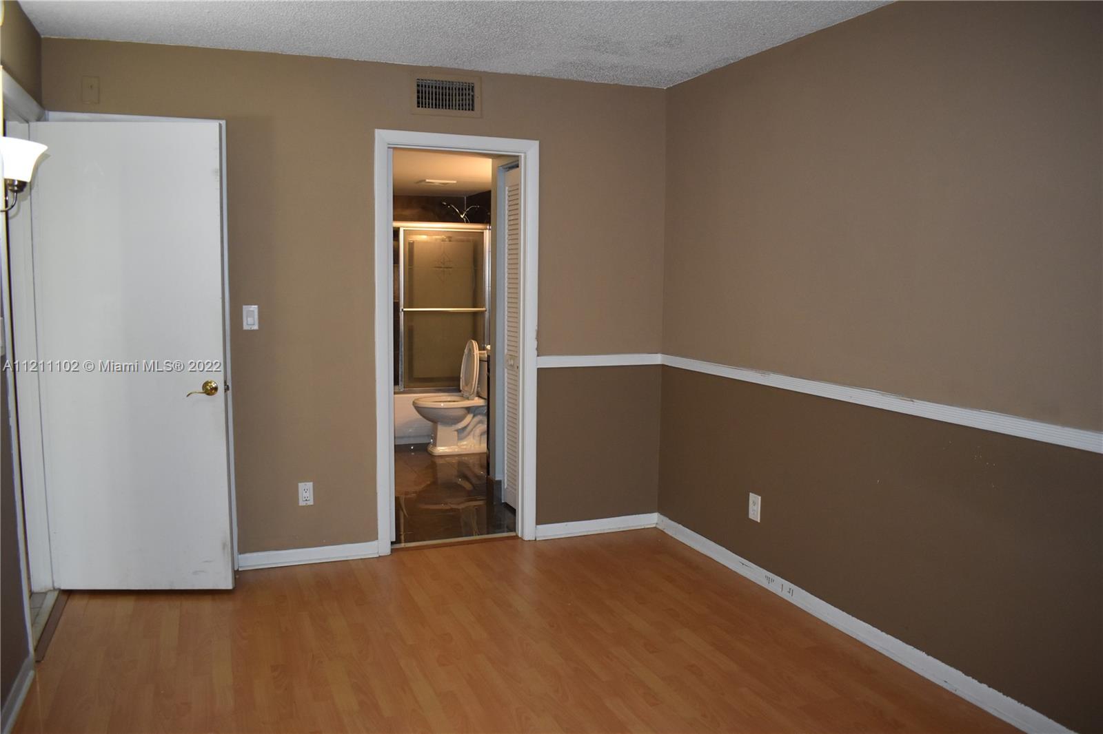 RAMBLEWOOD EAST CONDO - Residential Lease