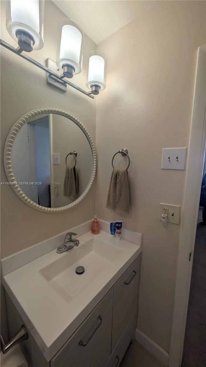 BEVERLY HILLS CONDO NUMBE - Residential