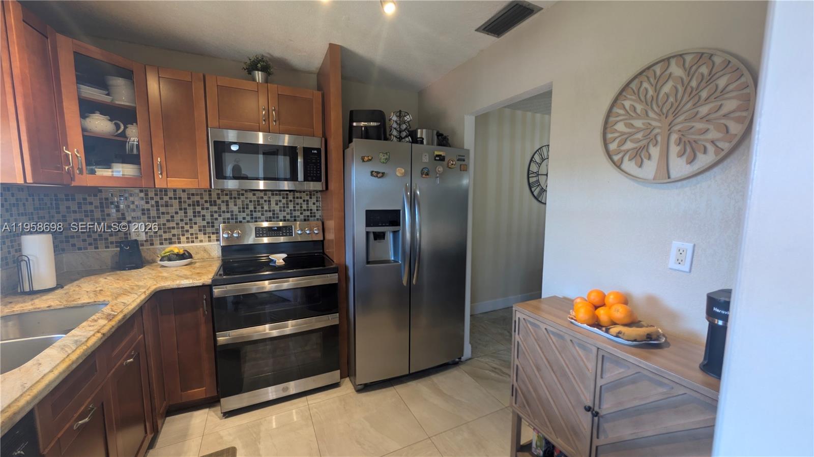 BEVERLY HILLS CONDO NUMBE - Residential