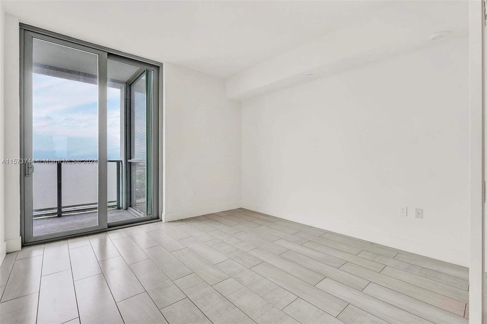 METROPICA NORTH TOWER ONE - Residential Lease