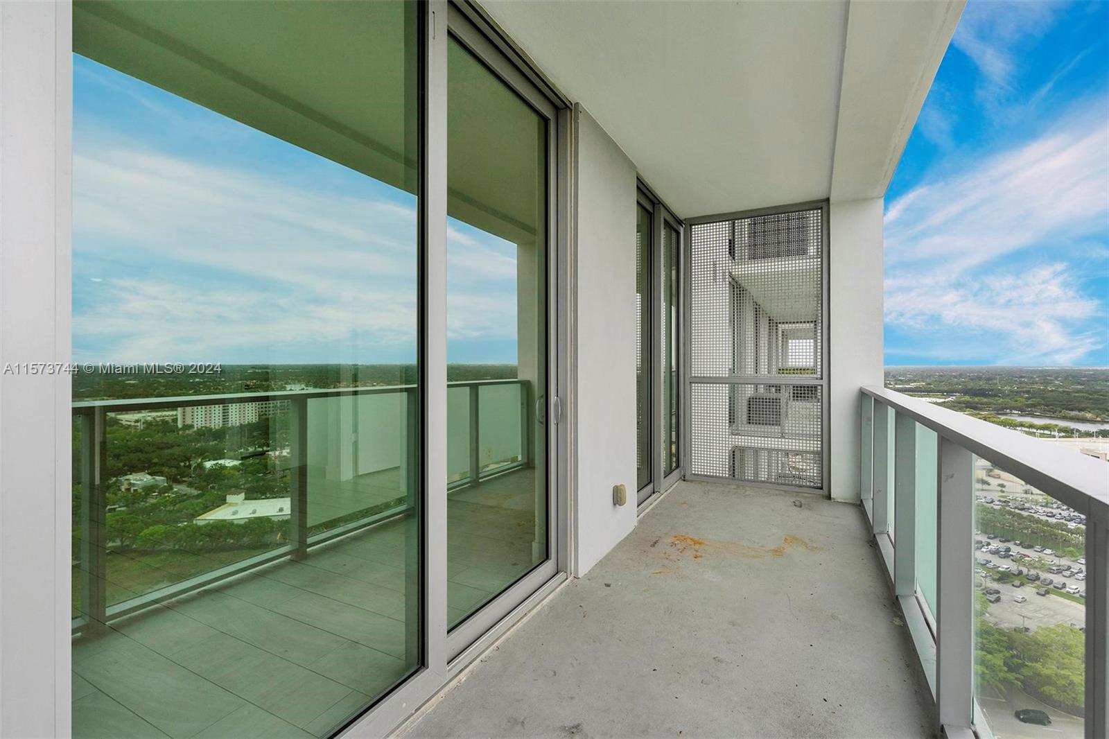 METROPICA NORTH TOWER ONE - Residential Lease