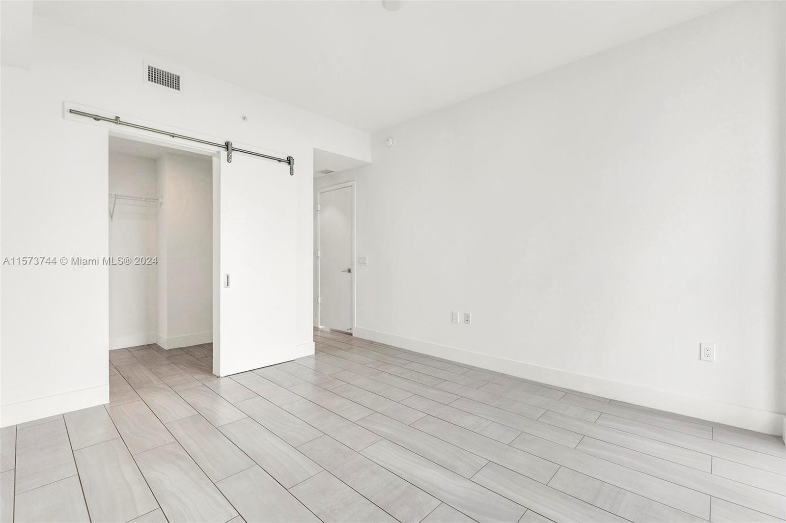 METROPICA NORTH TOWER ONE - Residential Lease