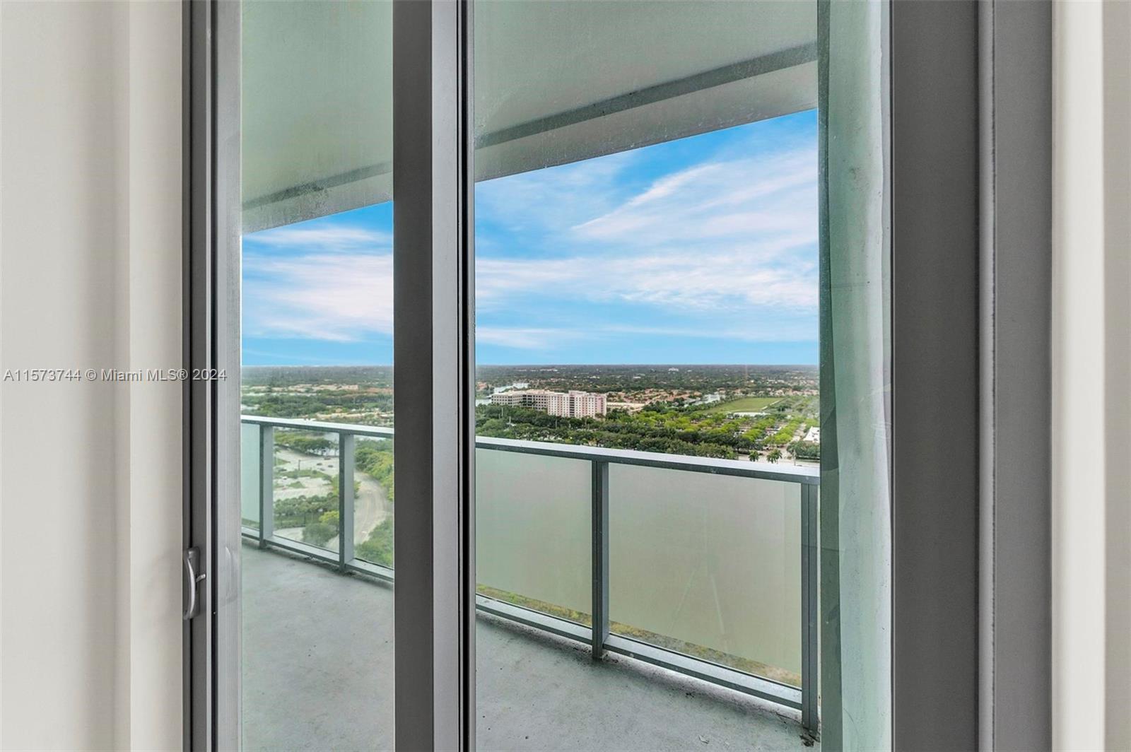 METROPICA NORTH TOWER ONE - Residential Lease