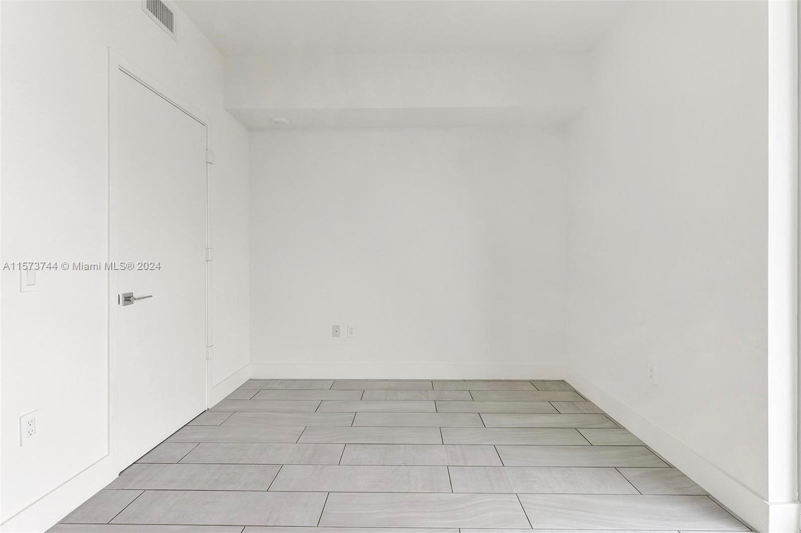 METROPICA NORTH TOWER ONE - Residential Lease