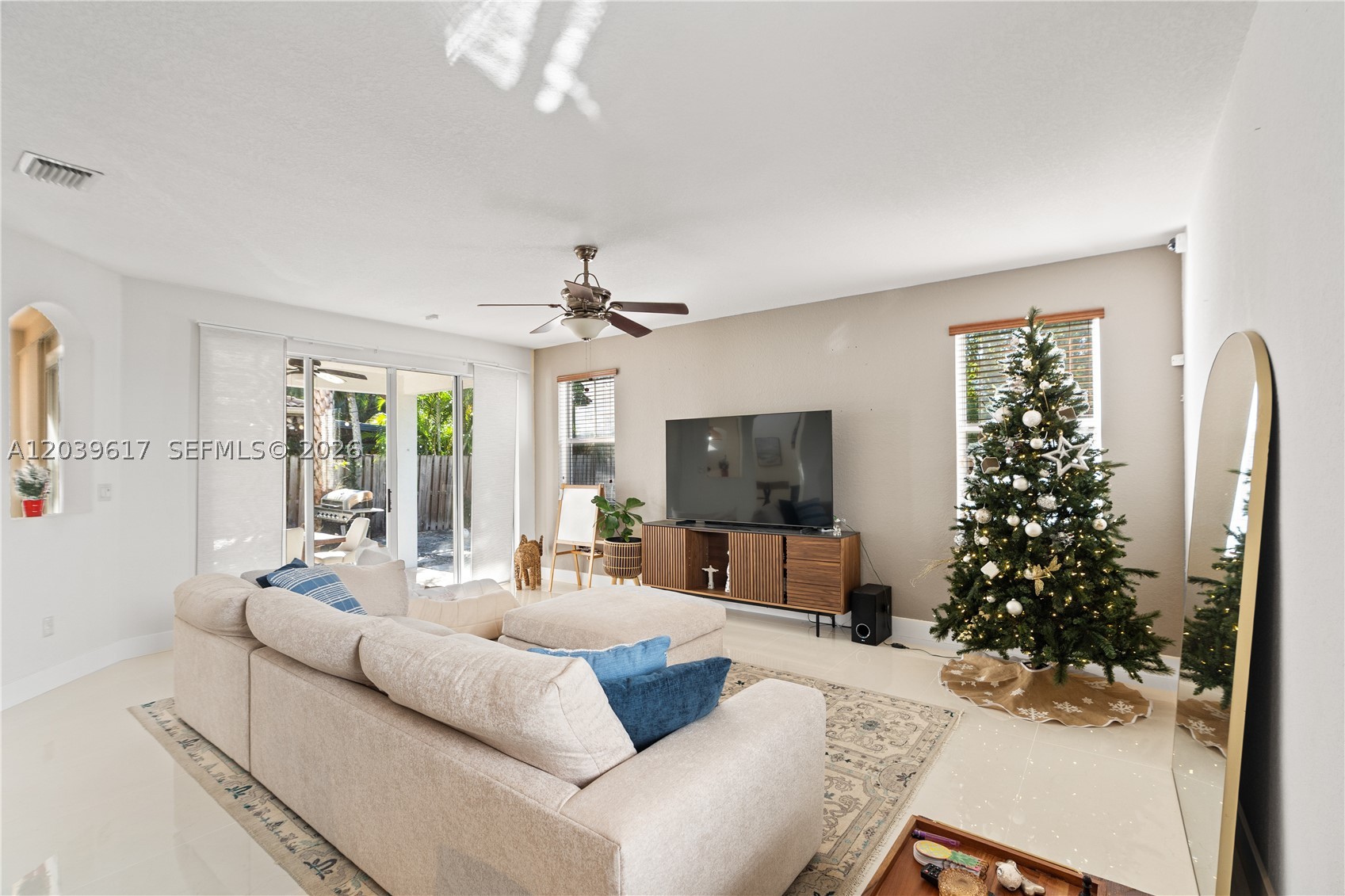 ISLANDS AT DORAL NORTHWES - Residential