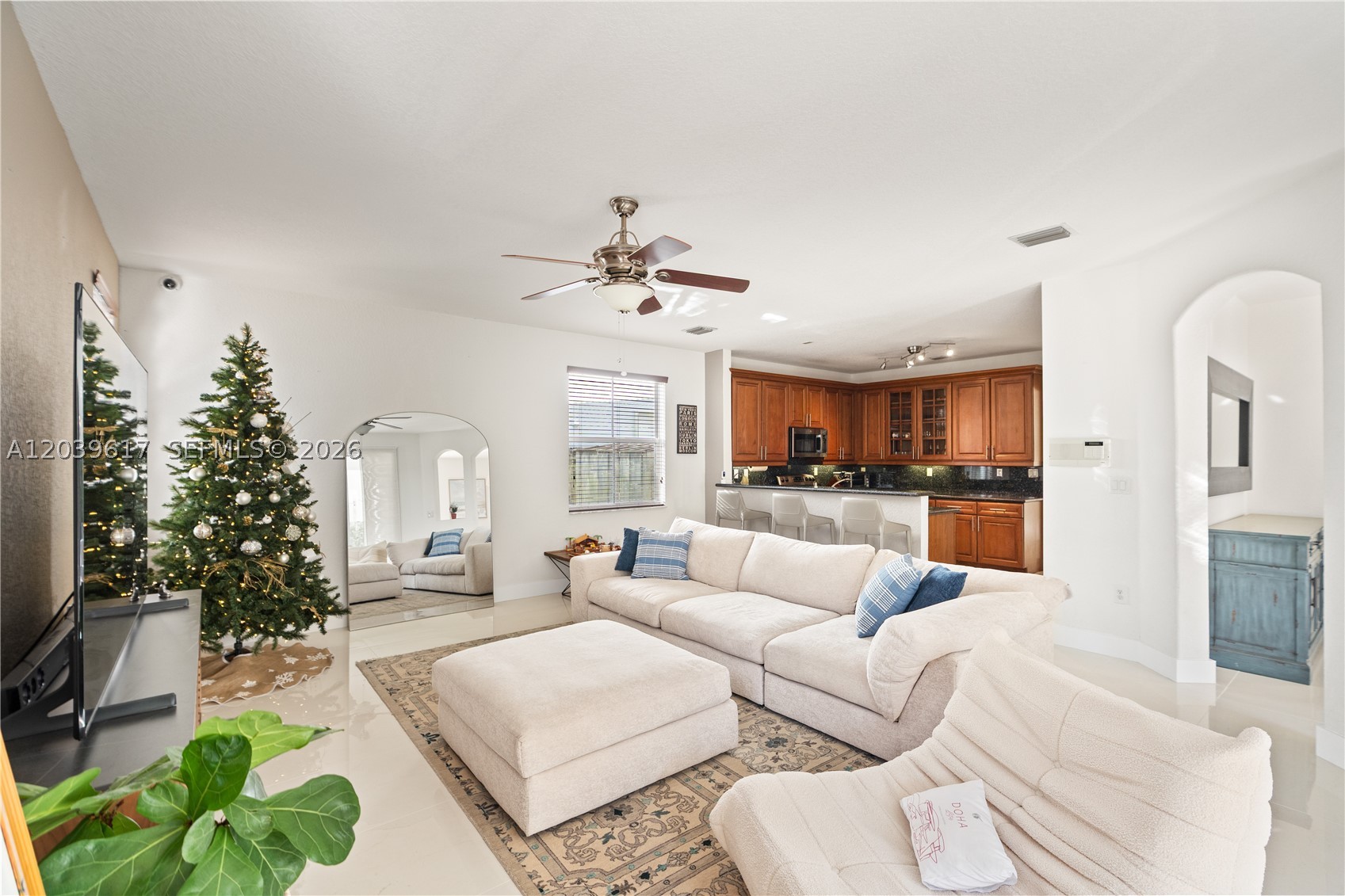 ISLANDS AT DORAL NORTHWES - Residential