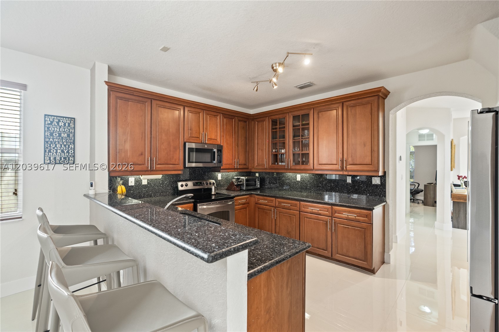ISLANDS AT DORAL NORTHWES - Residential