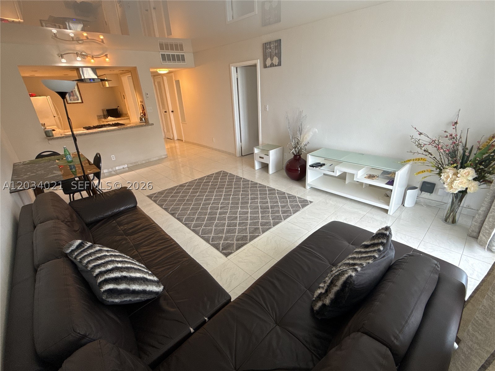 PARKER PLAZA CONDO ESTATE - Residential