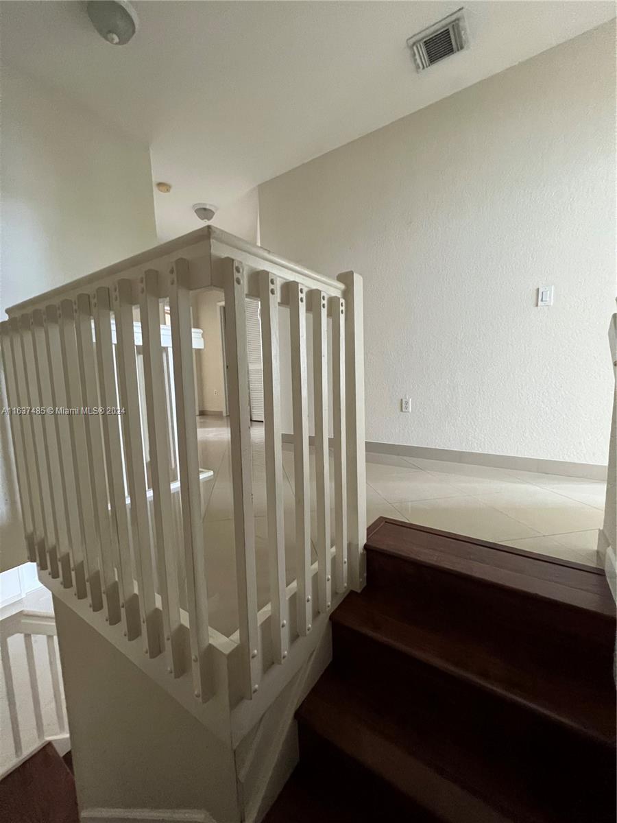 DORAL ISLES NORTH SEC TWO - Residential Lease